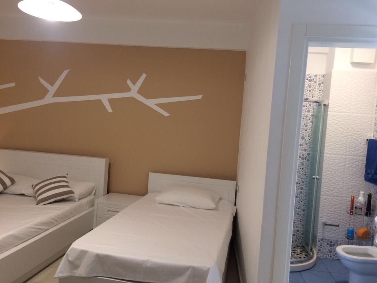 Aldi'S Guest House Vlorë Eksteriør billede